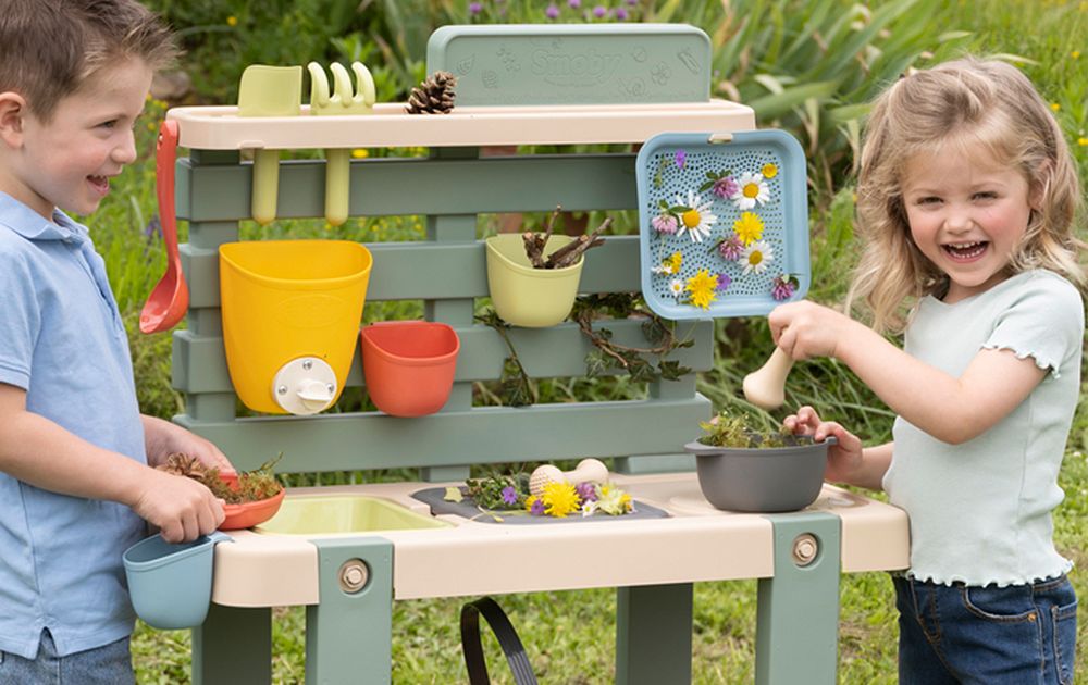 Spielzeug für draußen im Sommer 2025