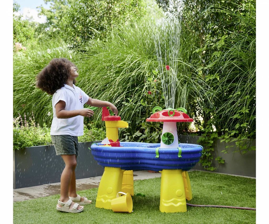 Spielzeug für draußen im Sommer 2025